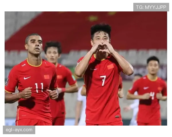 越南队主场迎战强敌，全队上下誓夺胜利