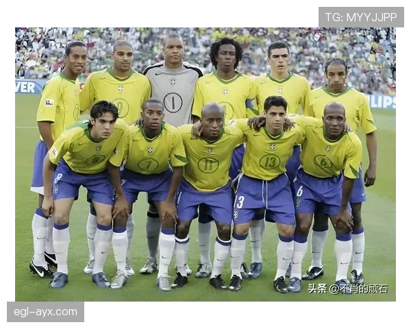 赛季最佳阵容揭晓，群星闪耀引球迷热切期待