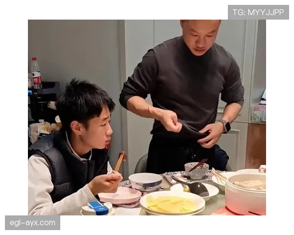 杨威家里厕所厕所装修比他拿金牌还讲究？这生活细节真是亮瞎眼了！