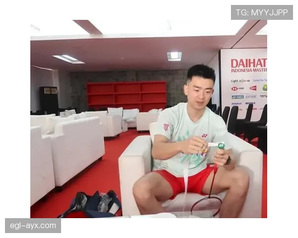 郑思维赛场上像个冷面杀手，生活里却能买下一栋别墅，这反差也太大了吧！