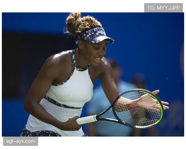 维纳斯·威廉姆斯凌晨四点喝冰美式练发球，家里车库改成了健身房？